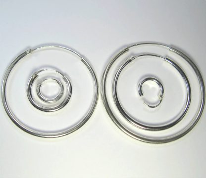 Ezüst karika fülbevaló 2 mm szélességben