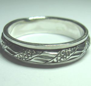 Forgó közepű ezüst gyűrű - EZÜSTÖS.HU Jó minőségű ezüst ékszerek.