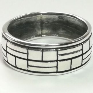 Fényes ezüst gyűrű kocka mintával